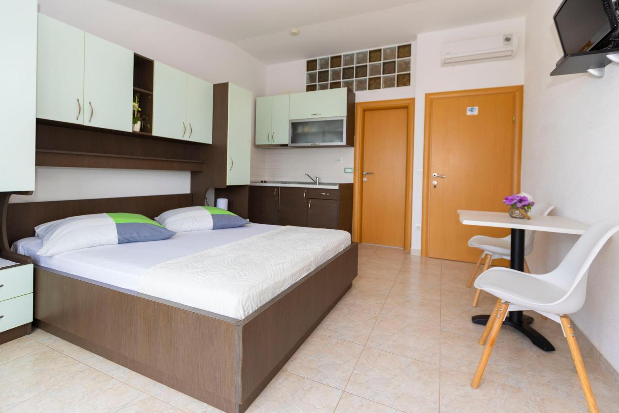 Apartmani Dana Makarska Exterior photo